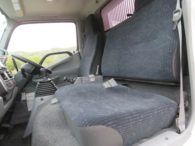 トヨタ ダイナ 2KG-XZC675D(4WD)の写真11