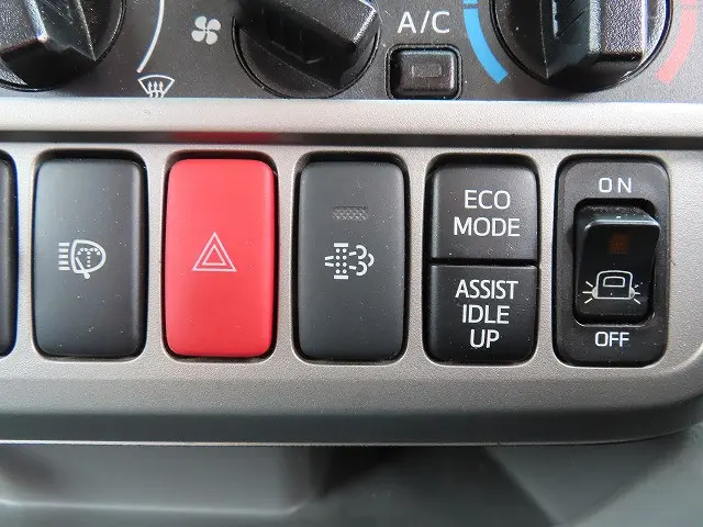 トヨタ ダイナ 2KG-XZC675D(4WD)の写真15