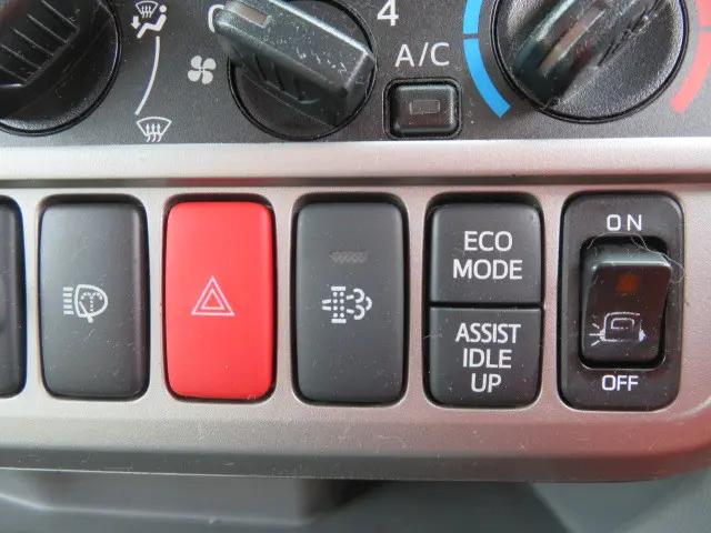 トヨタ ダイナ 2KG-XZC675D(4WD)の写真15