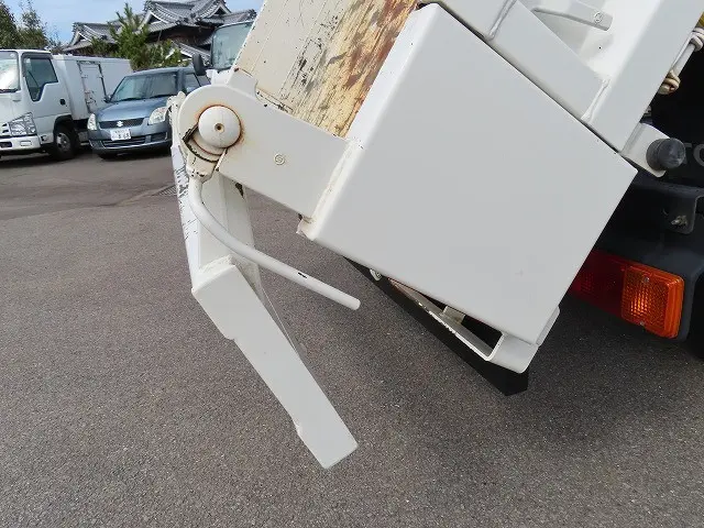 トヨタ ダイナ 2KG-XZC675D(4WD)の写真31