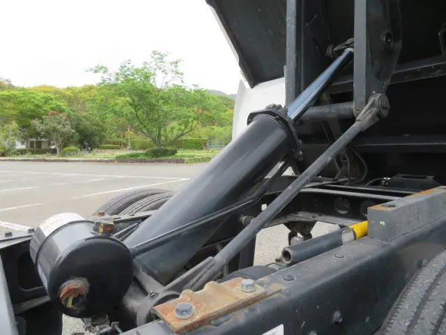 トヨタ ダイナ 2KG-XZC675D(4WD)の写真49