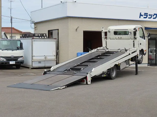 トヨタ ダイナ 2KG-XZU720(2WD)の写真8