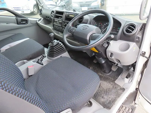 トヨタ ダイナ 2KG-XZU720(2WD)の写真12