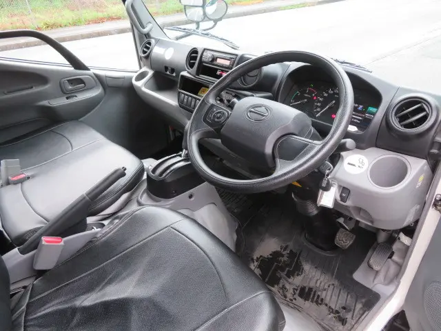 日野 デュトロ 2RG-XZU605M(2WD)の写真3