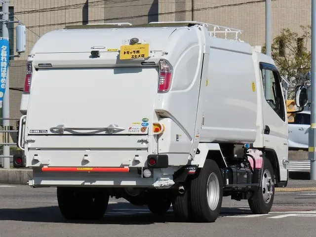 三菱 キャンター 2RG-FEAV0(2WD)の写真2