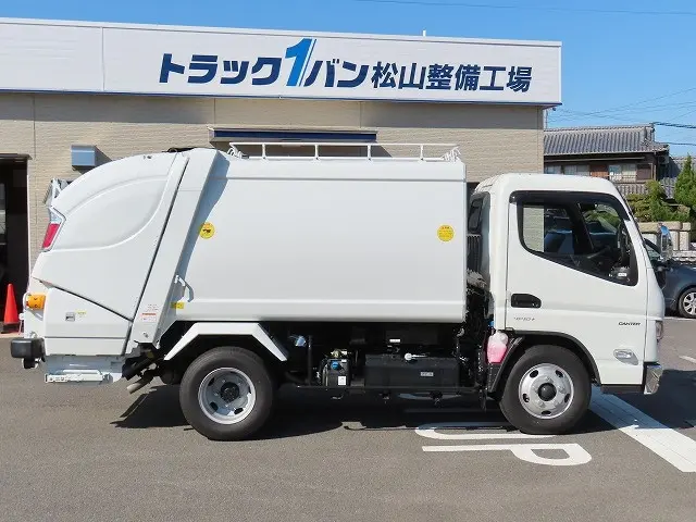 三菱 キャンター 2RG-FEAV0(2WD)の写真5