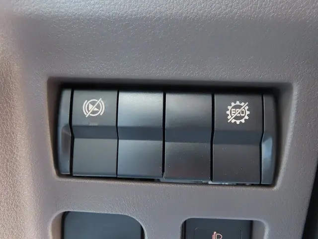 三菱 キャンター 2RG-FEAV0(2WD)の写真16