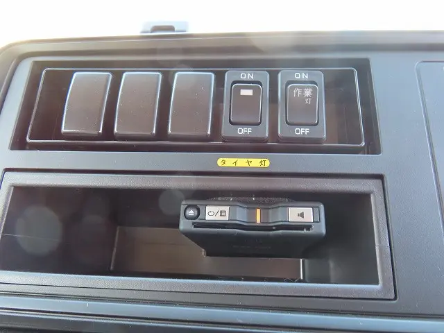 三菱 キャンター 2RG-FEAV0(2WD)の写真17