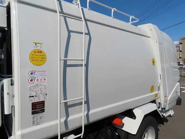 三菱 キャンター 2RG-FEAV0(2WD)の写真32