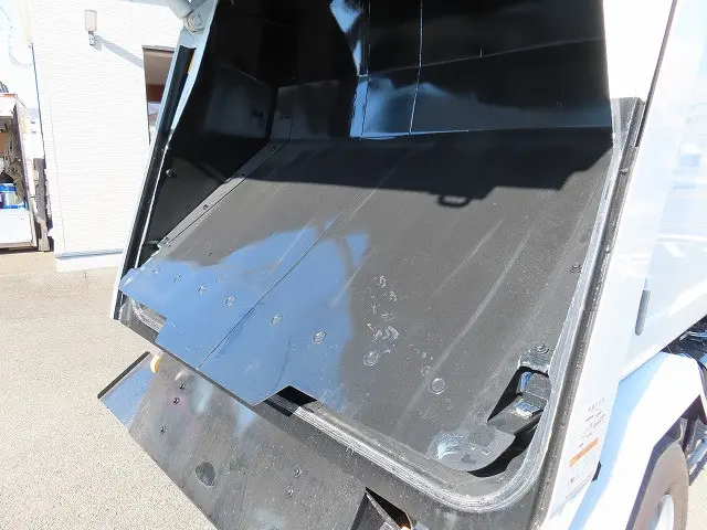 三菱 キャンター 2RG-FEAV0(2WD)の写真34