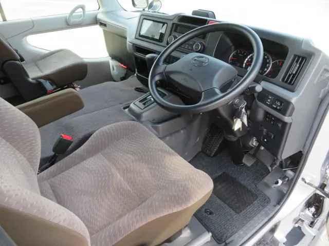 日野 リエッセ SKG-XZB70M(2WD)の写真9