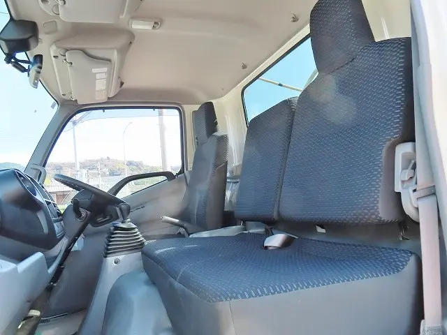 日野 デュトロ 2KG-XZU700M(2WD)の写真10