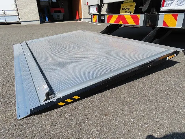 三菱 ファイター 2KG-FK65F(2WD)の写真36