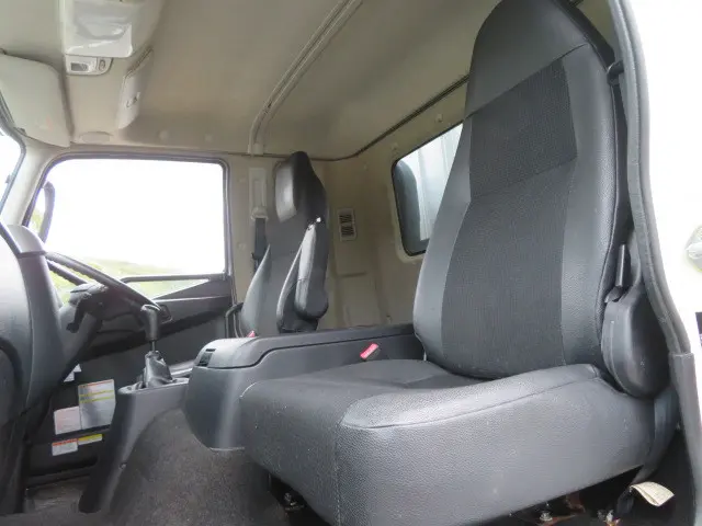 三菱 ファイター 2KG-FK61F(2WD)の写真10