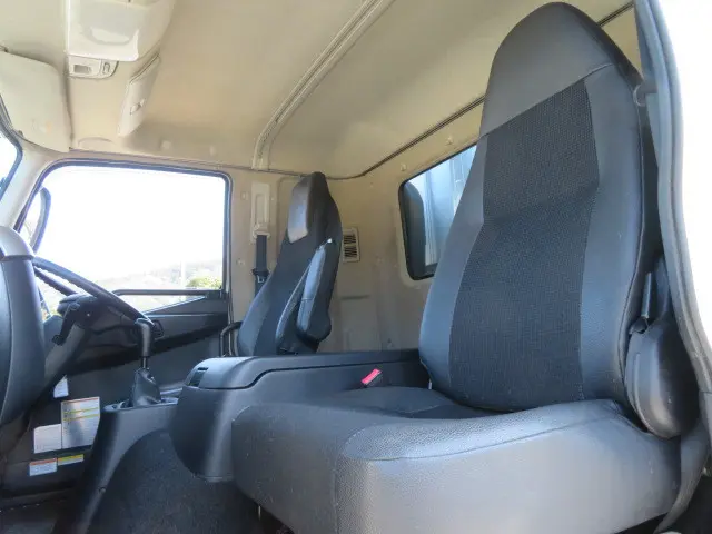 三菱 ファイター 2KG-FK61F(2WD)の写真11