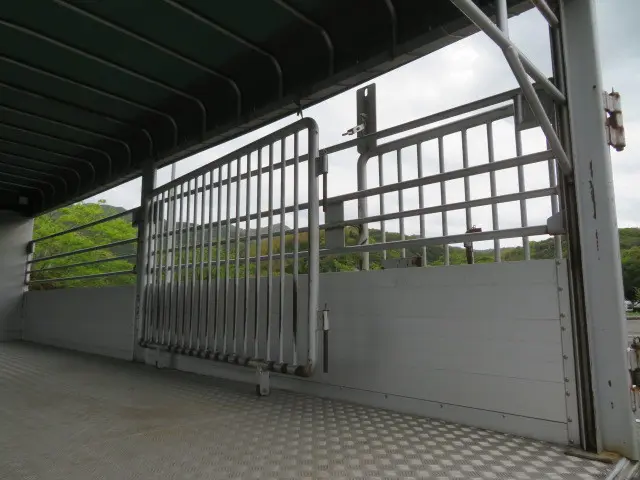 三菱 ファイター 2KG-FK61F(2WD)の写真24