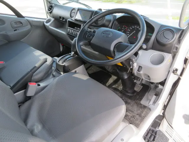 日野 デュトロ 2KG-XZC605M(2WD)の写真9
