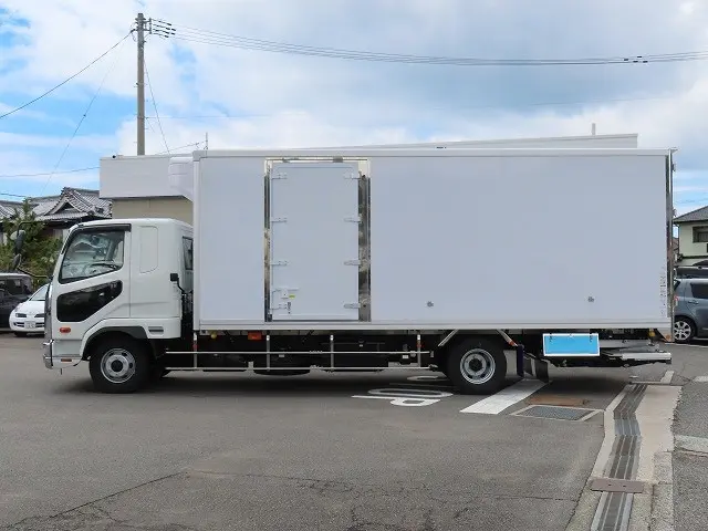 三菱 ファイター 2KG-FK65F(2WD)の写真4