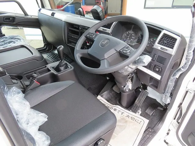 三菱 ファイター 2KG-FK65F(2WD)の写真8