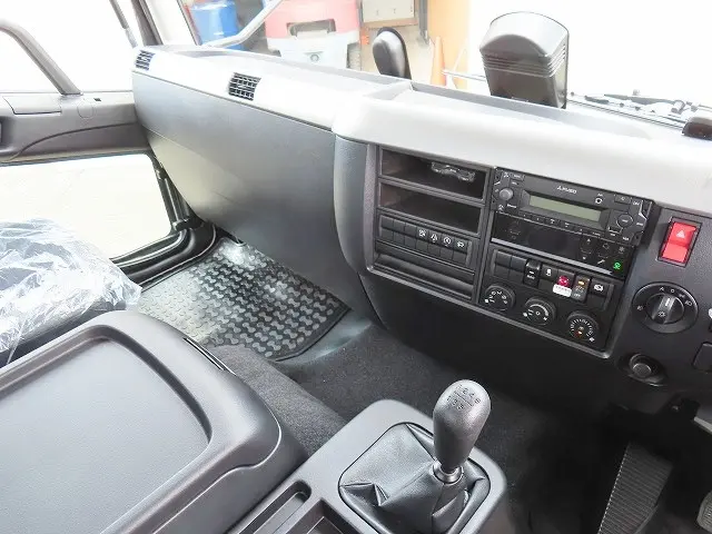 三菱 ファイター 2KG-FK65F(2WD)の写真11