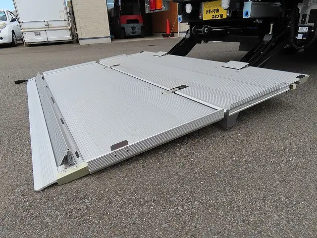 三菱 ファイター 2KG-FK65F(2WD)の写真37