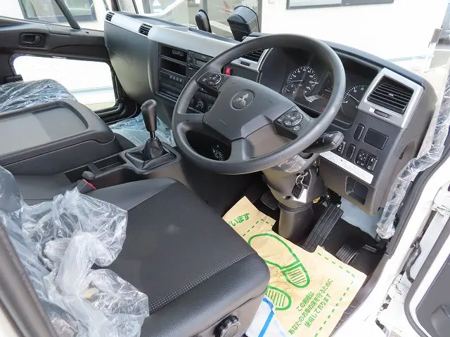 三菱 ファイター 2KG-FK62F(2WD)の写真9