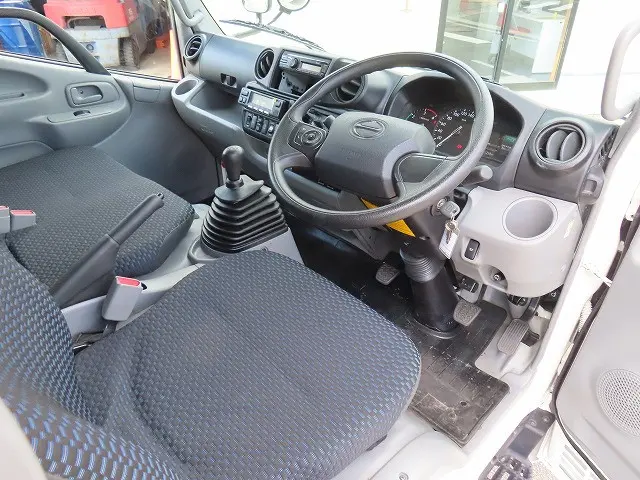 日野 デュトロ 2KG-XZU655M(2WD)の写真9