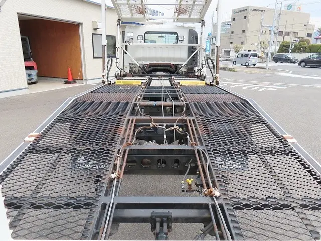 いすゞ エルフ 2RG-NPR88YN(2WD)の写真4