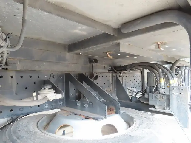 いすゞ エルフ 2RG-NPR88YN(2WD)の写真6