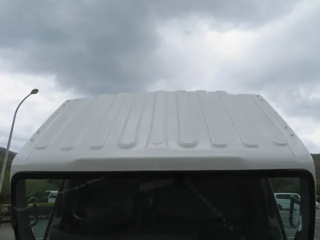 いすゞ エルフ 2RG-NPR88YN(2WD)の写真6