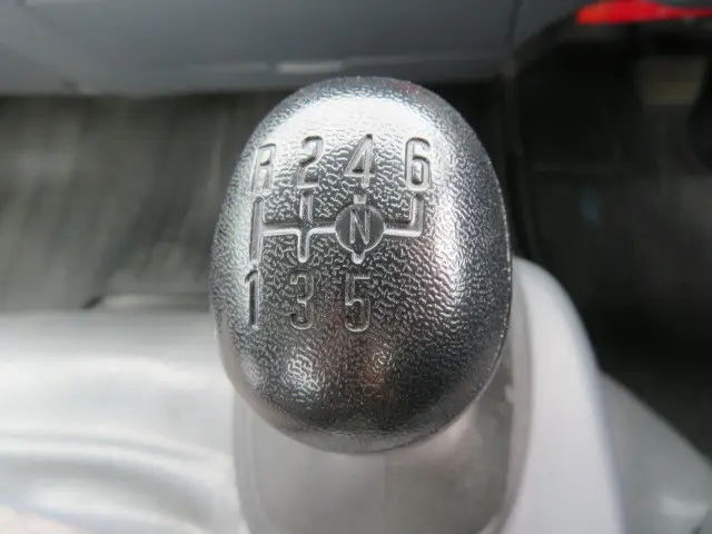 いすゞ エルフ 2RG-NPR88YN(2WD)の写真16