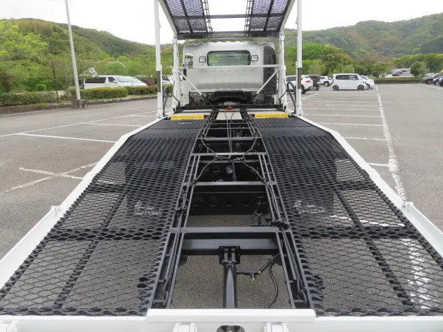いすゞ エルフ 2RG-NPR88YN(2WD)の写真19