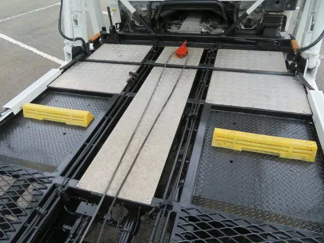 いすゞ エルフ 2RG-NPR88YN(2WD)の写真20