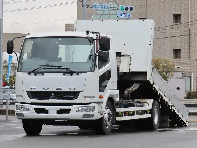 三菱 ファイター QKG-FK62FZ(2WD)の写真1