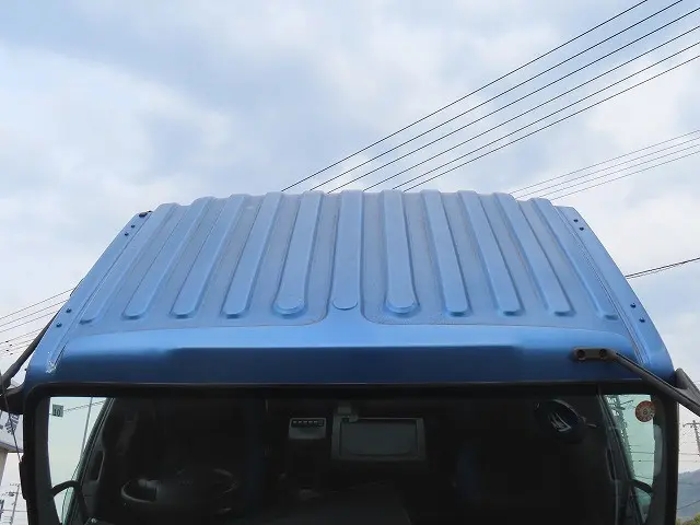 いすゞ ギガ QKG-CYZ77BJ(6x4)の写真6