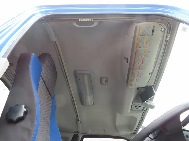 いすゞ ギガ QKG-CYZ77BJ(6x4)の写真24