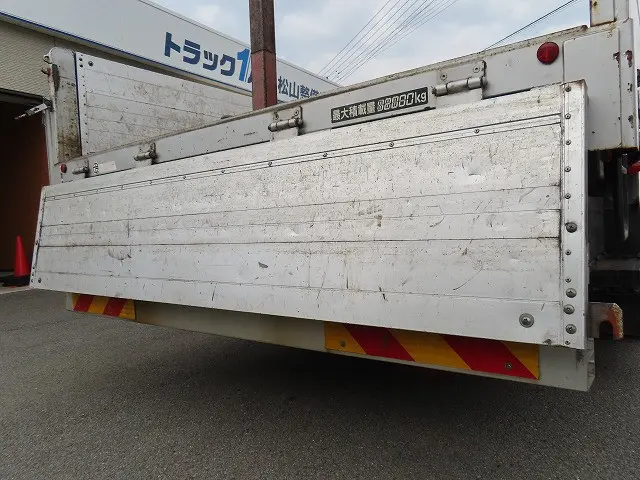 いすゞ ギガ QKG-CYZ77BJ(6x4)の写真28