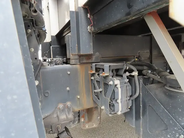 いすゞ ギガ QKG-CYZ77BJ(6x4)の写真42