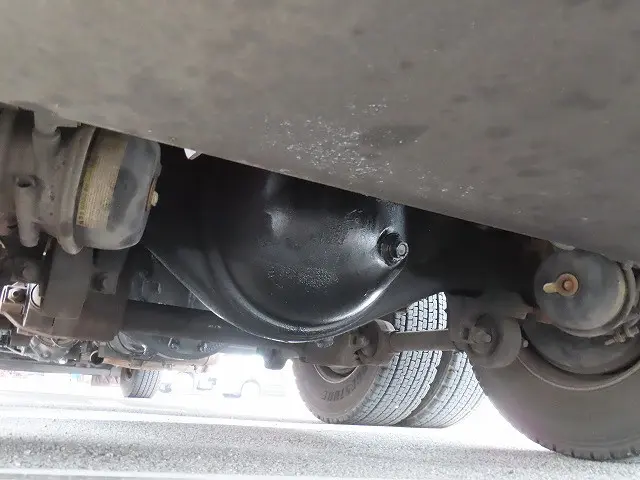 いすゞ ギガ QKG-CYZ77BJ(6x4)の写真47