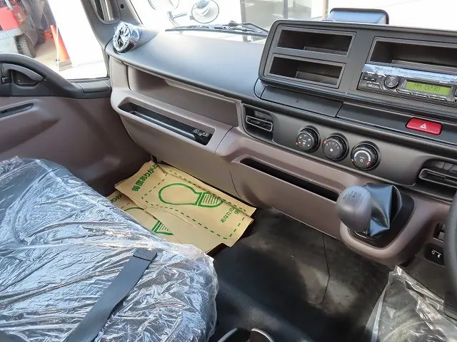 三菱 キャンター 2RG-FEB50(2WD)の写真13