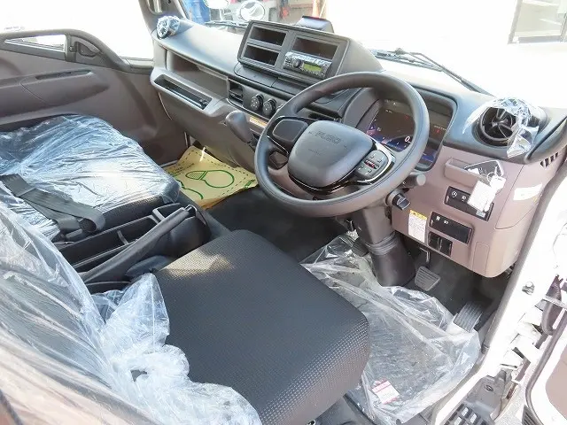 三菱 キャンター 2PG-FEB80(2WD)の写真9