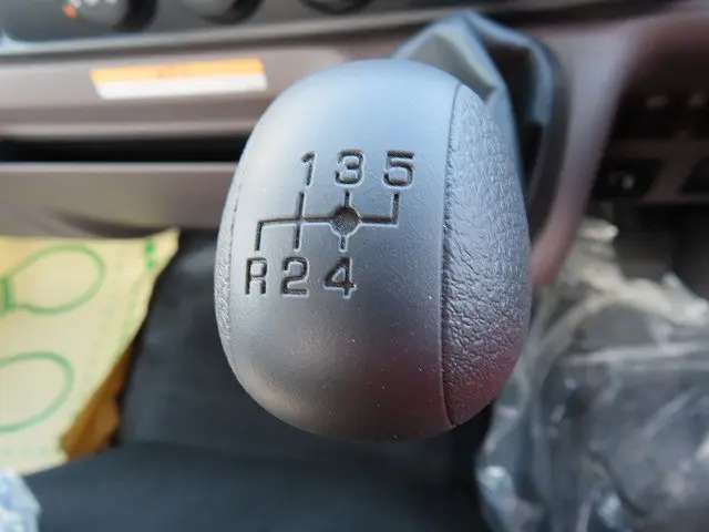 三菱 キャンター 2PG-FEB80(2WD)の写真17