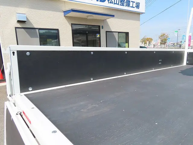 三菱 キャンター 2PG-FEB80(2WD)の写真25