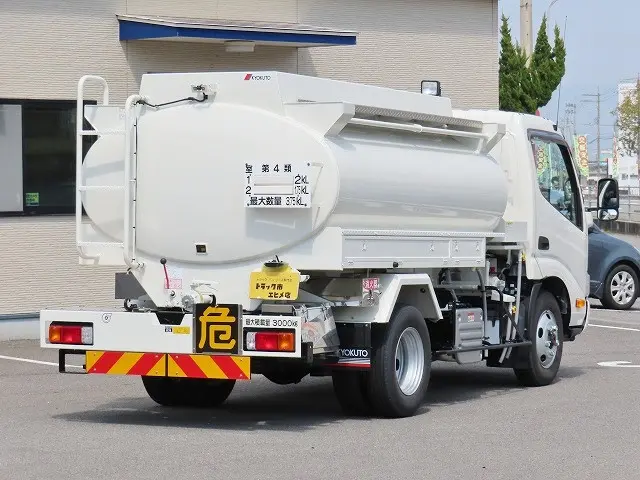 日野 デュトロ 2DG-XZU685M(4WD)の写真2