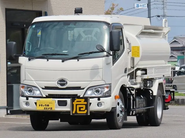 日野 デュトロ 2DG-XZU685M(4WD)の写真2