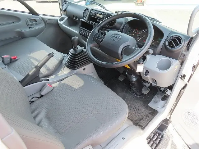 日野 デュトロ 2DG-XZU685M(4WD)の写真10
