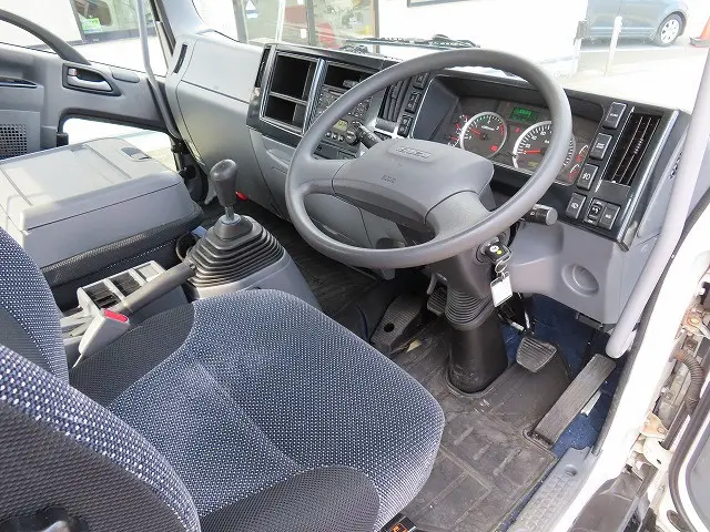 いすゞ フォワード TKG-FRR90S2(2WD)の写真12