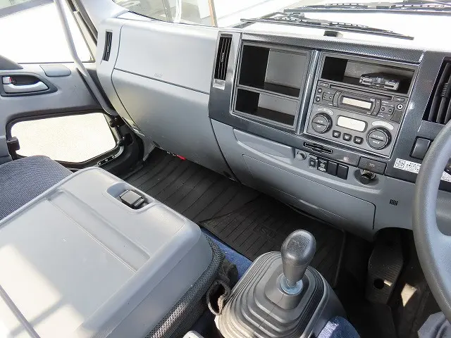 いすゞ フォワード TKG-FRR90S2(2WD)の写真16