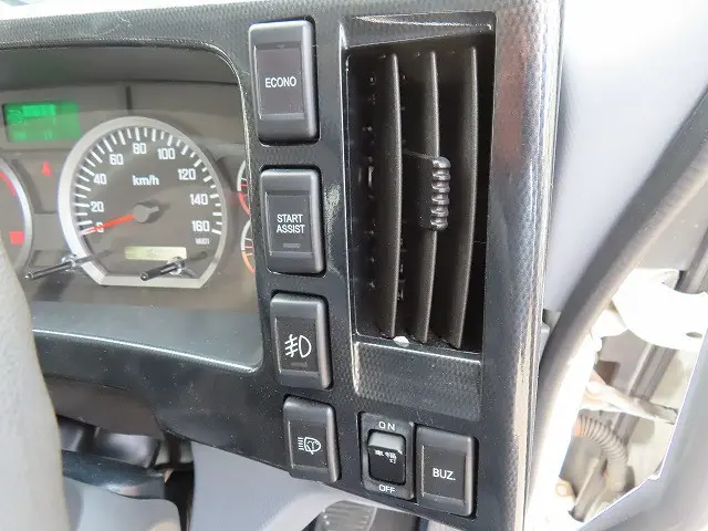 いすゞ フォワード TKG-FRR90S2(2WD)の写真17