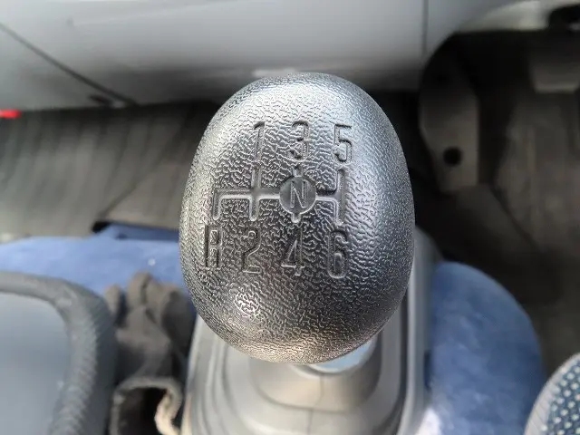 いすゞ フォワード TKG-FRR90S2(2WD)の写真20